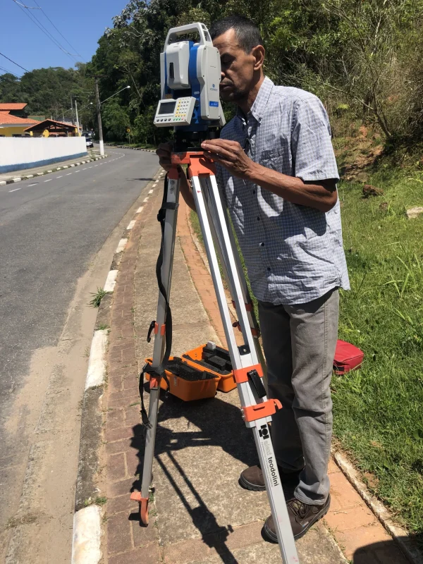 Almeida-Topografia-3-7-Topografia-Mogi-das-Cruzes_-Topografia-Grande-São-Paulo_-Topografia-São-Paulo